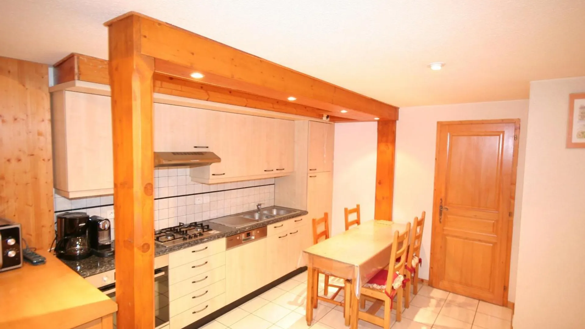 Apartment Chatel: Appt 4 Pieces, 3 Ch, 2 Sdb, Wi-Fi, Animaux Admis, Parking - Fr-1-676-129